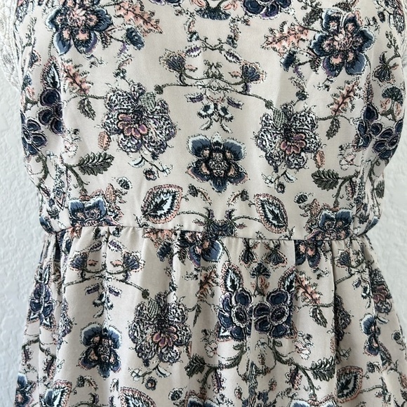 Maurices High-neck Sleeveless Halter Top Size Medium - Picture 9 of 11